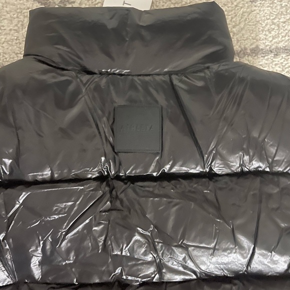 Athleta Halo Puffer Vest - Picture 3 of 6